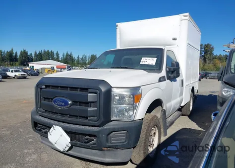 2013 Ford F-250 Xl z USA, uszkodzony, nr VIN 1FDBF2B68DEB64346